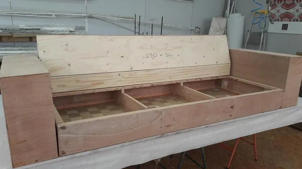 Étape 5 de la fabrication du canapé