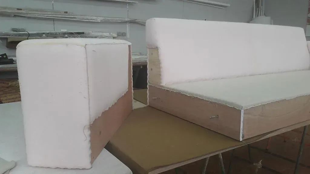 Étape 8 de la fabrication du canapé