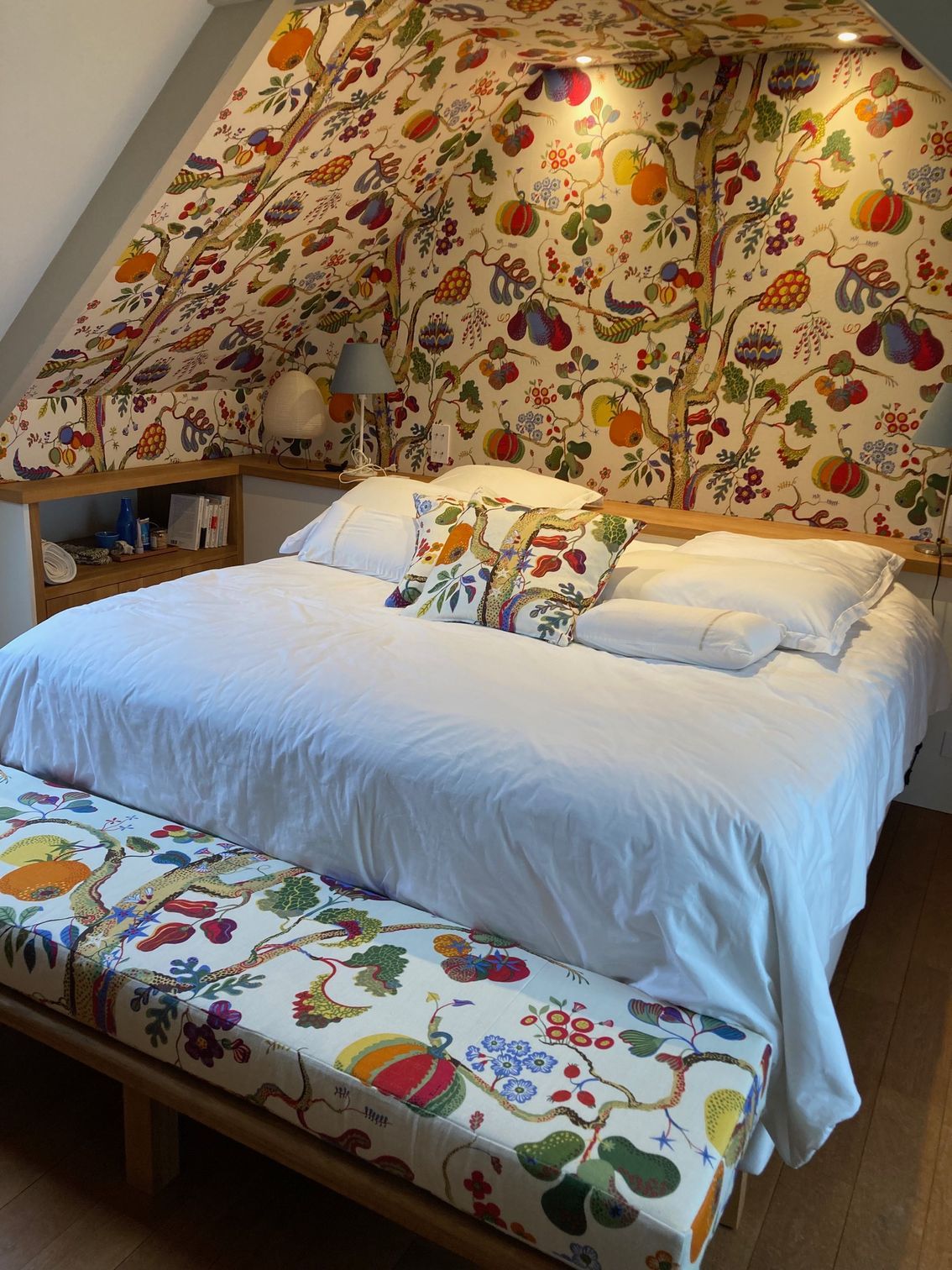 Tenture murale en tissu tendu réalisée sur mesure